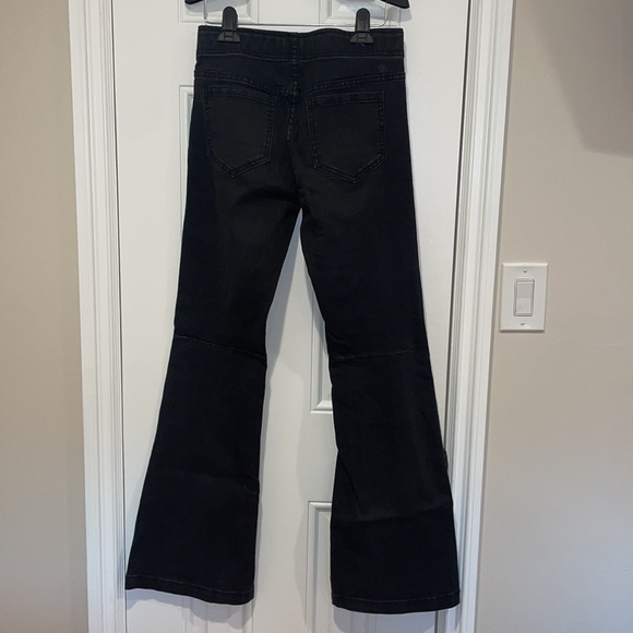 F21 Black Flare Bell Bottom Jeans Size 27 - Picture 3 of 3